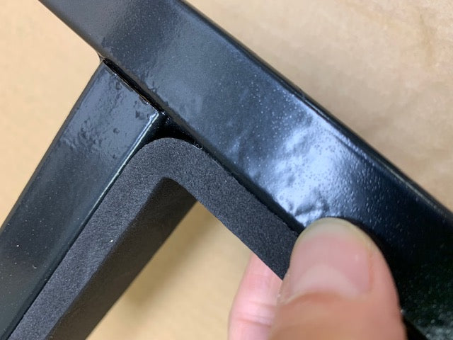 Bastidor de almacenamiento de techo rígido resistente (negro) con arnés de seguridad y cubierta antipolvo - SEGUNDO DE FÁBRICA (050Bx 3002)