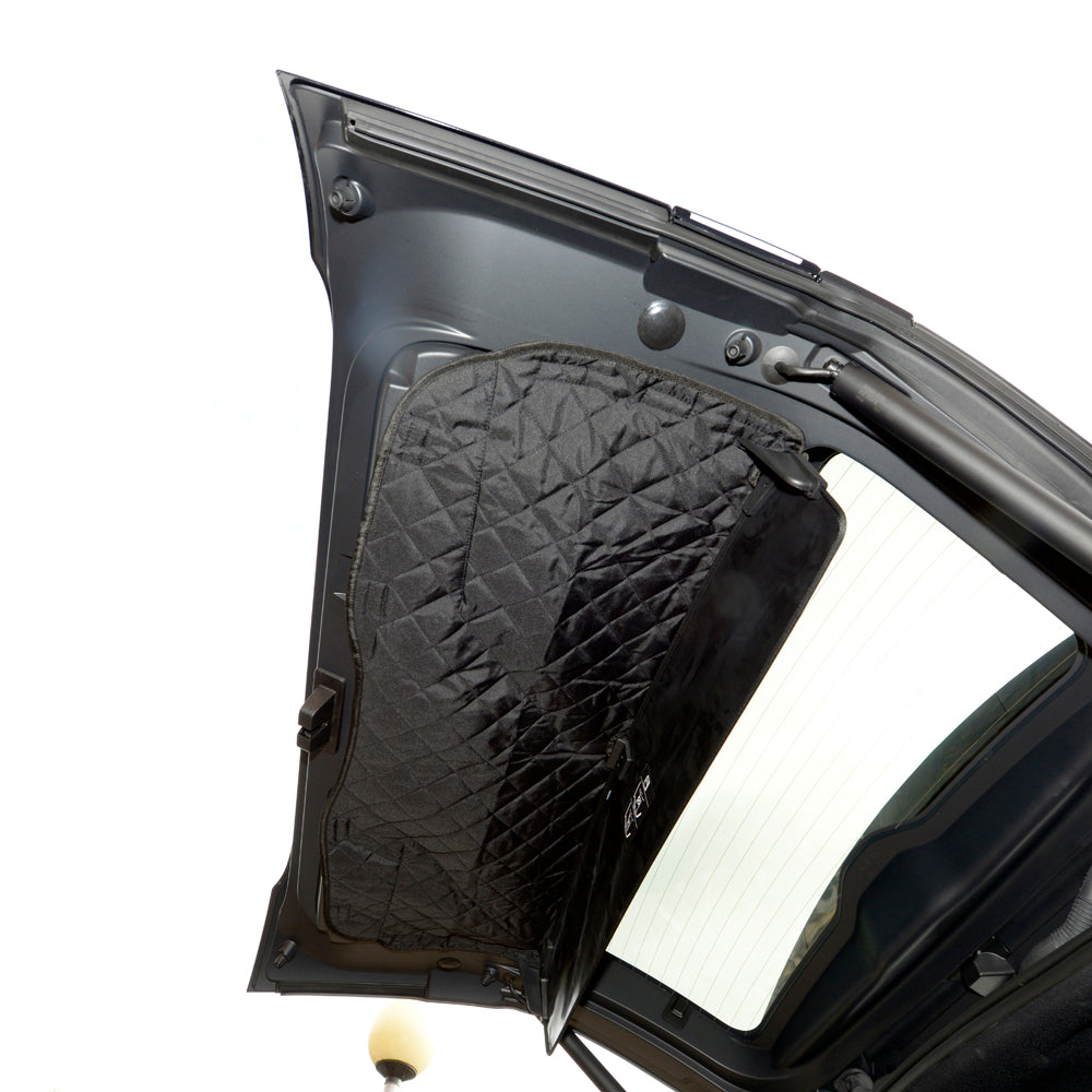 UK Custom Covers Quilted Boot Liner For Land Rover Discovery 5 (2017+) – With Bumper Flap