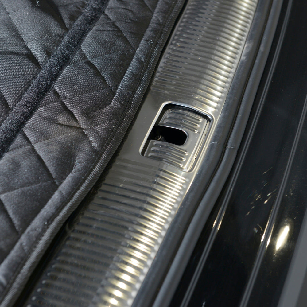 Custom Fit Quilted Cargo Liner for the Audi Q7 (7 seater) Generation 2 - 2015 Onwards (635)
