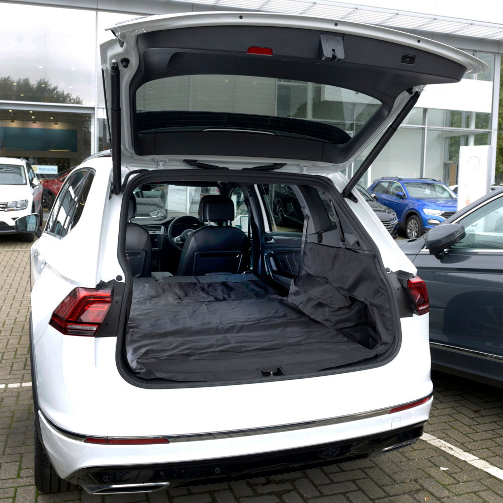 Tapis de coffre sur mesure pour VW Tiguan Allspace (3ème rangée pliée) - à partir de 2017 (558)
